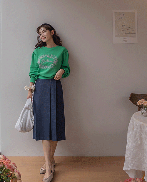 [베스트특가 4천원할인]MADE LIN벨리아노 퍼프 배색 자수 맨투맨 티[size:F(55~66반)]